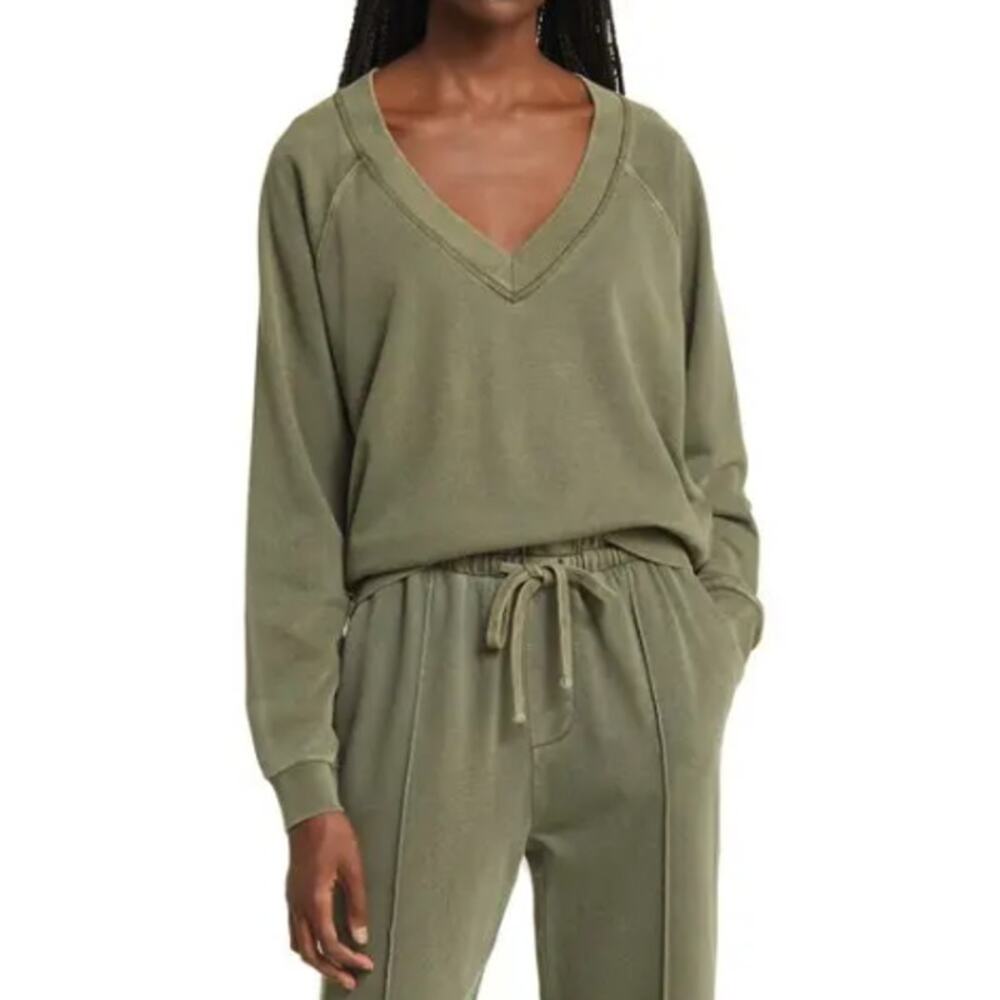 NEW TREASURE/BOND NORDSTROM V Neck Long Sleeve Raglan Sweatshirt Size M